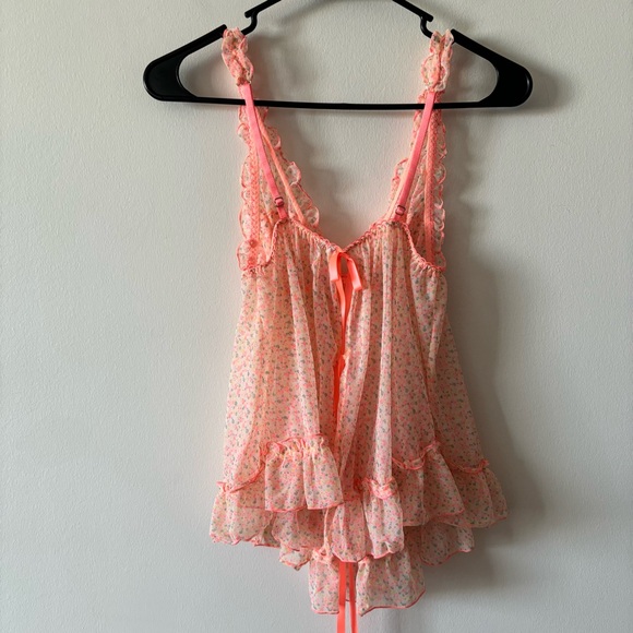 Victoria’s Secret Peek-a-boo Sheer Ruffle Babydoll Cami V Neck Lingerie Tank - Picture 4 of 13